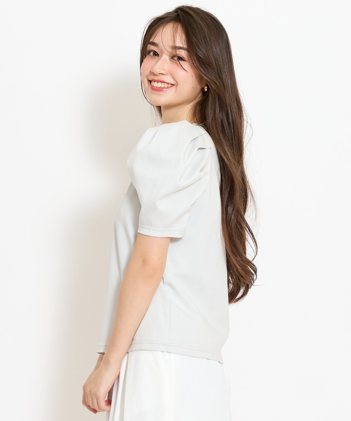 ロゴ刺繍タックスリーブTシャツ