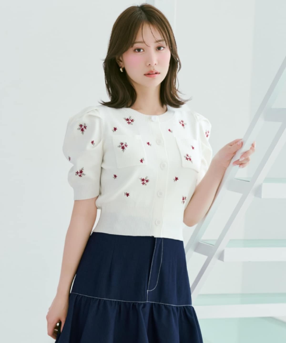 小花刺繍タックスリーブカーディガン