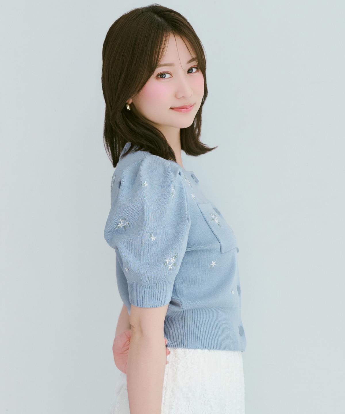 小花刺繍タックスリーブカーディガン