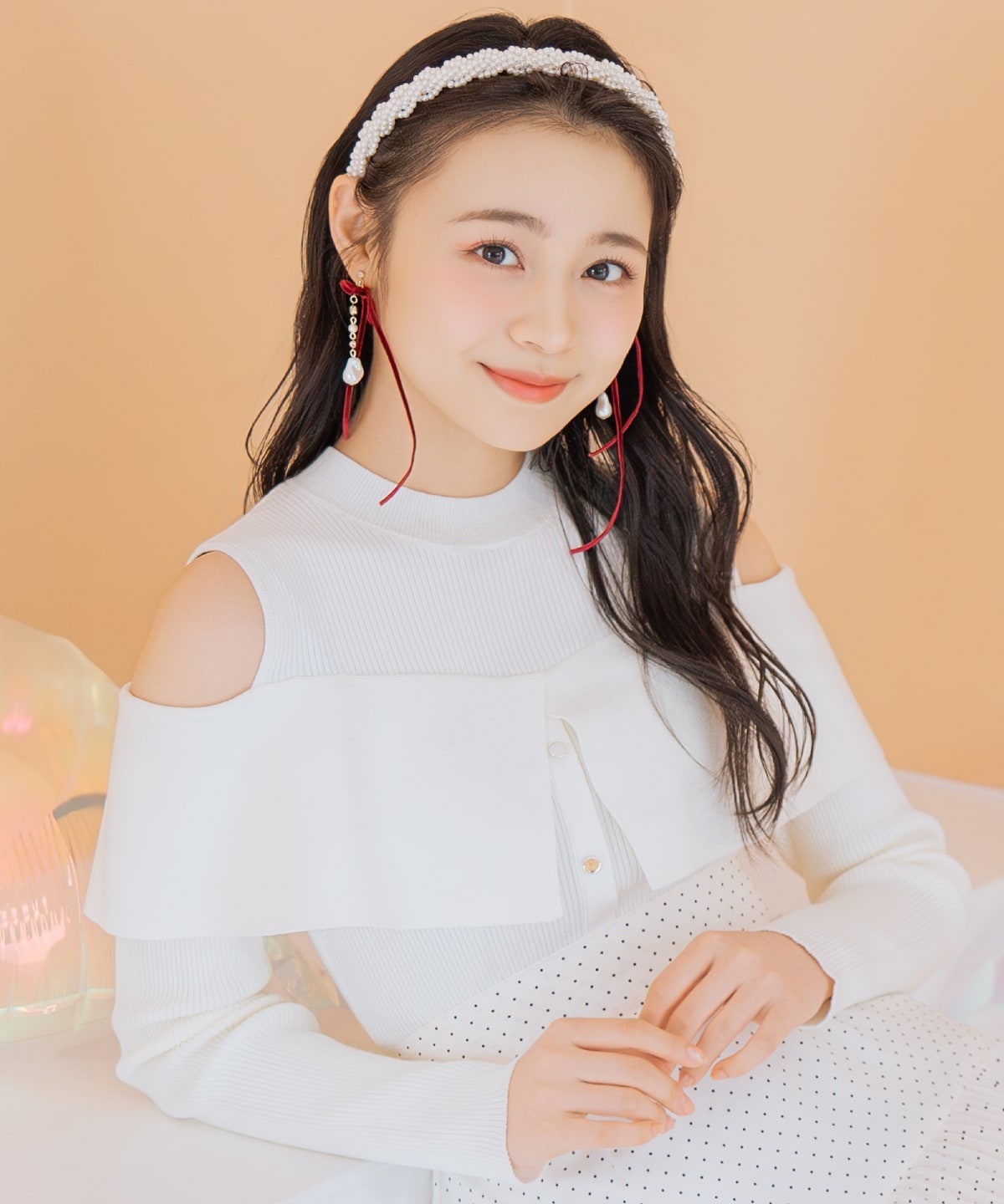 オープンショルダーレイヤードニット