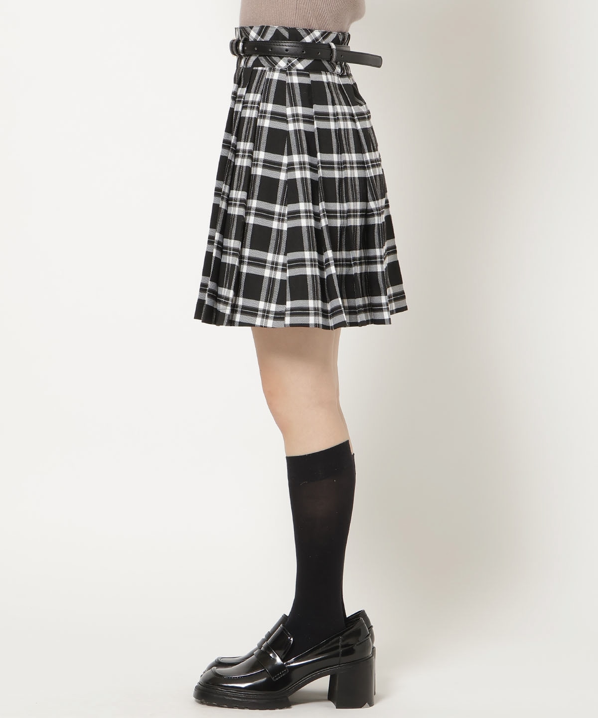 ベルト付きタックプリーツミニスカート