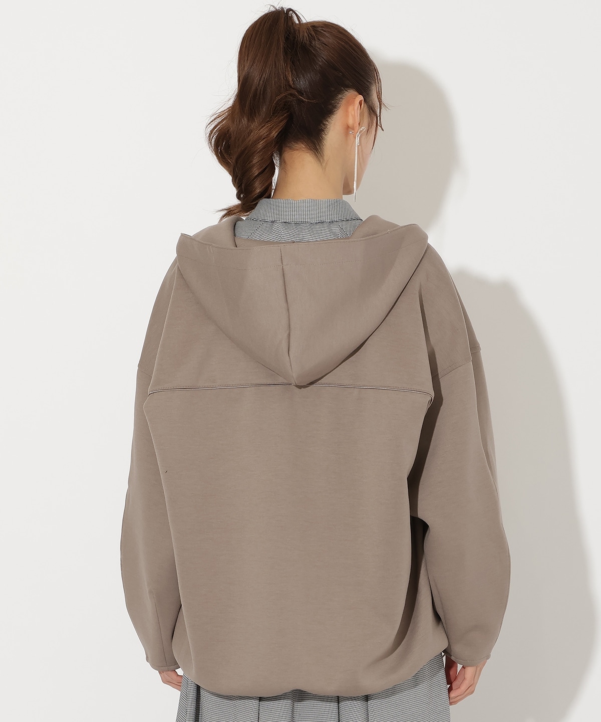 ダンボールポンチフードジップパーカー