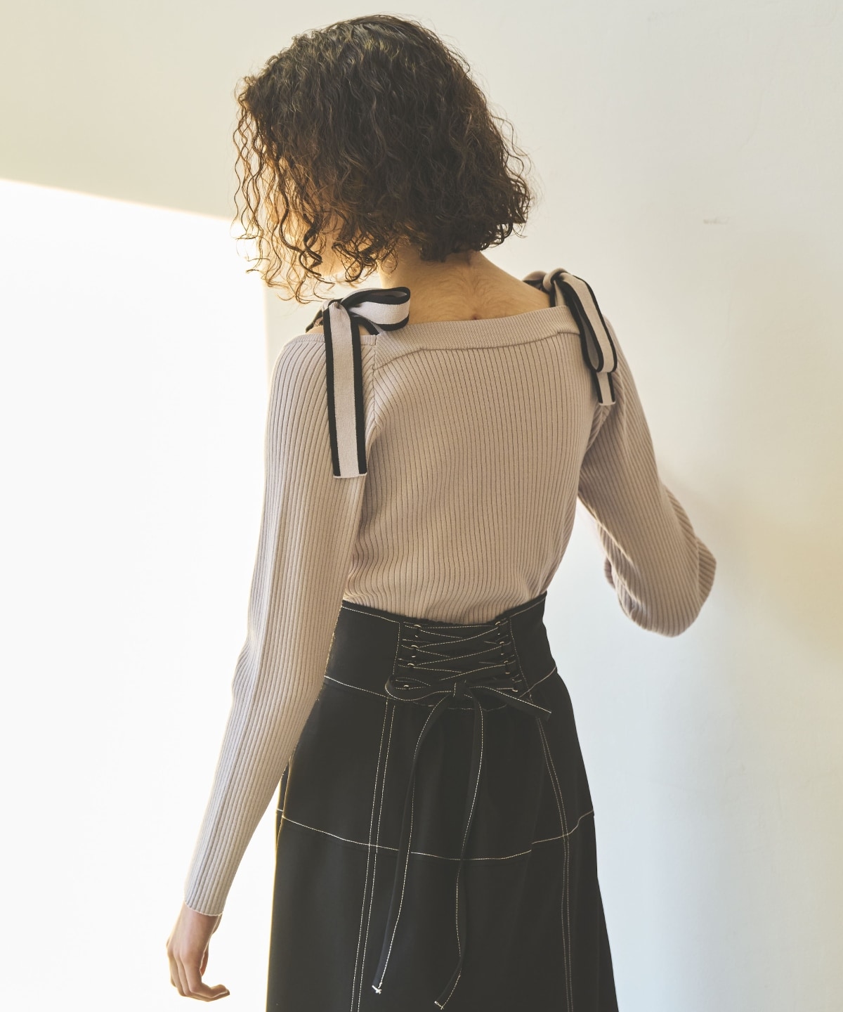 配色ショルダーリボンニットプルオーバー