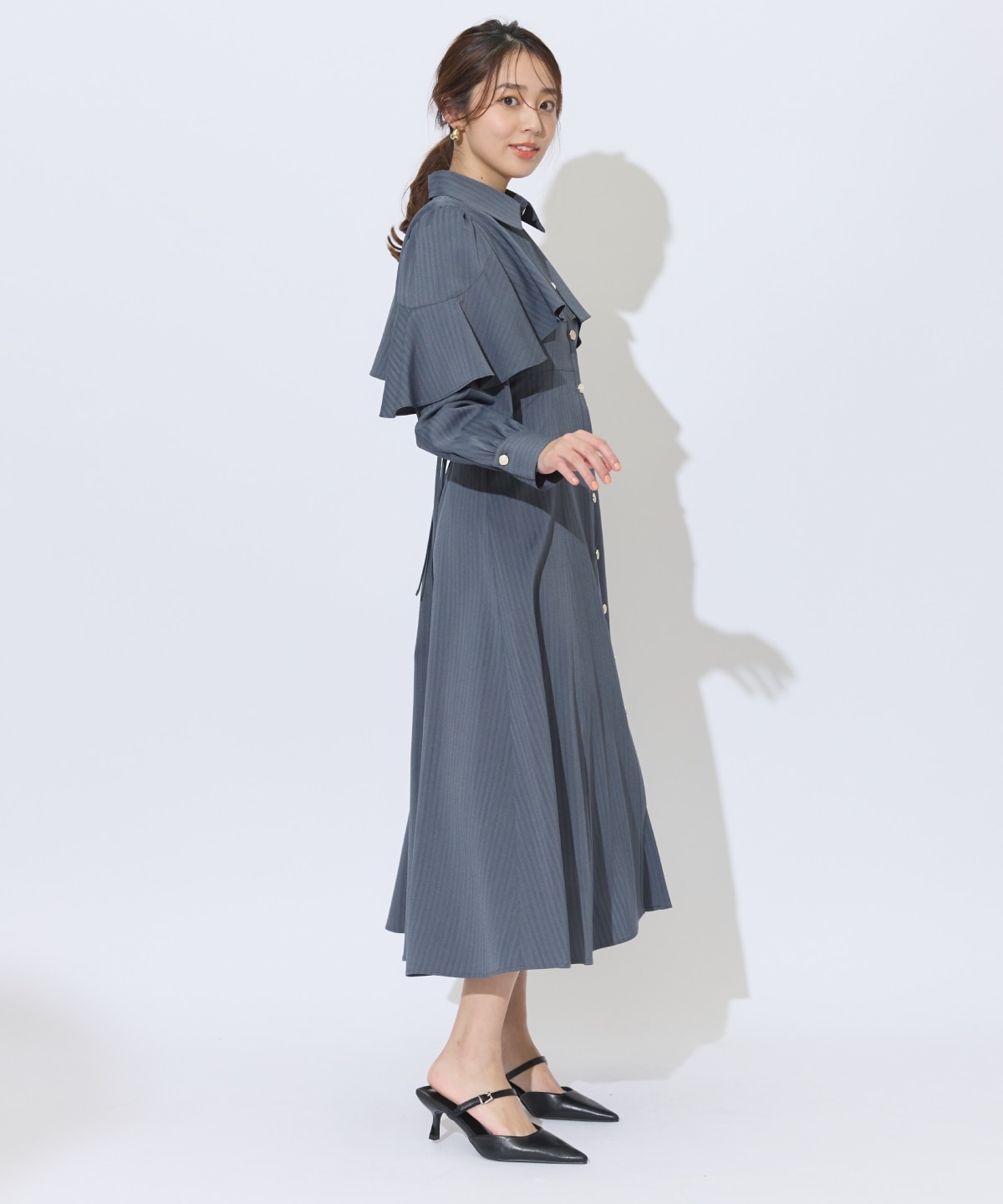 ケープフリルシャツワンピース