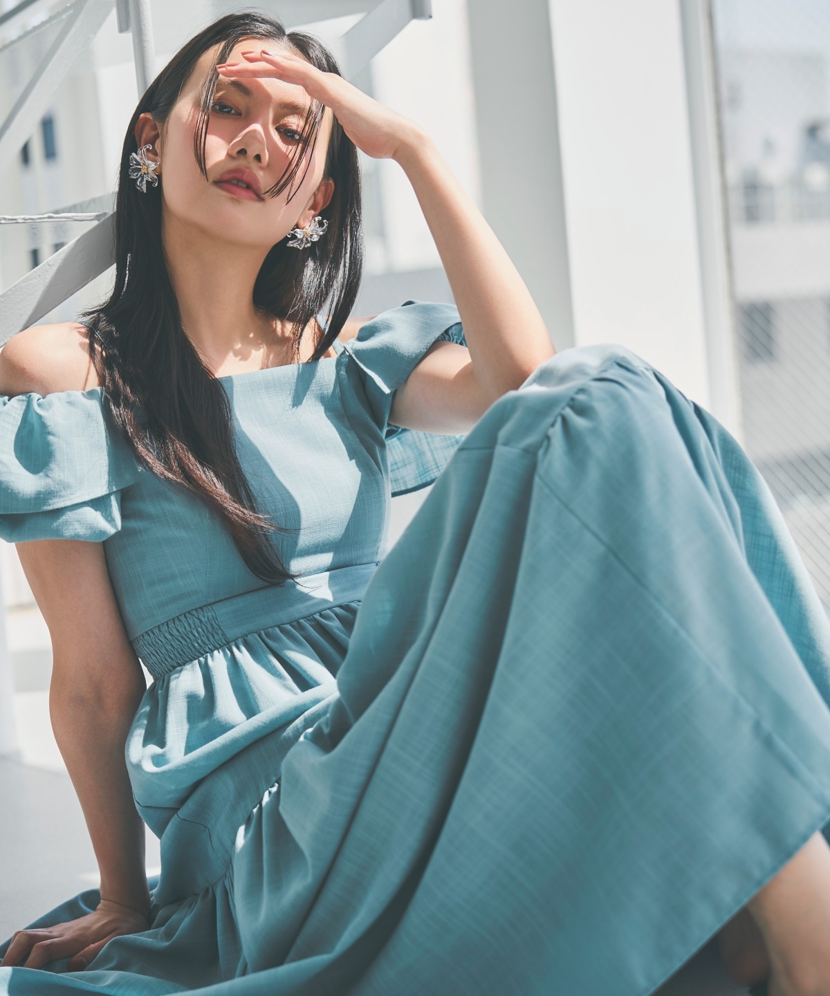 バックレースアップオフショルティアードワンピース