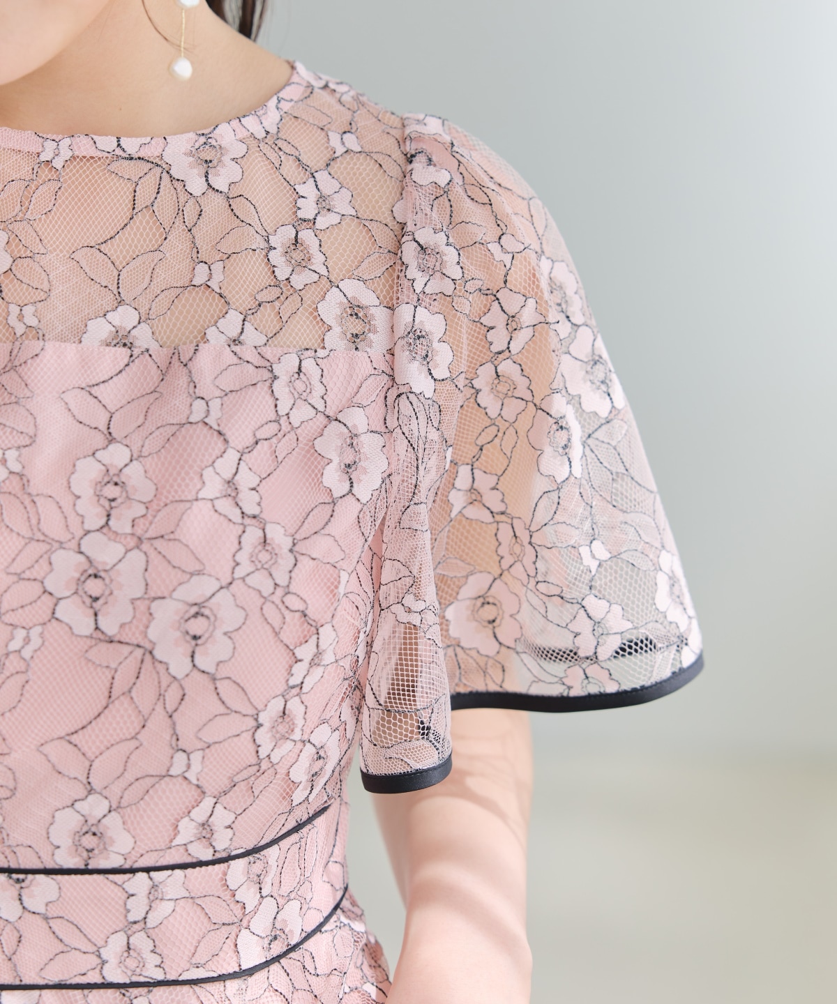 アシメギャザーパイピングレースドレス