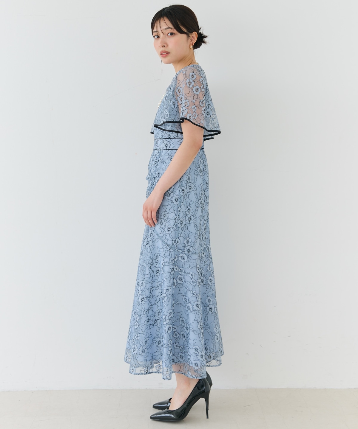 アシメギャザーパイピングレースドレス