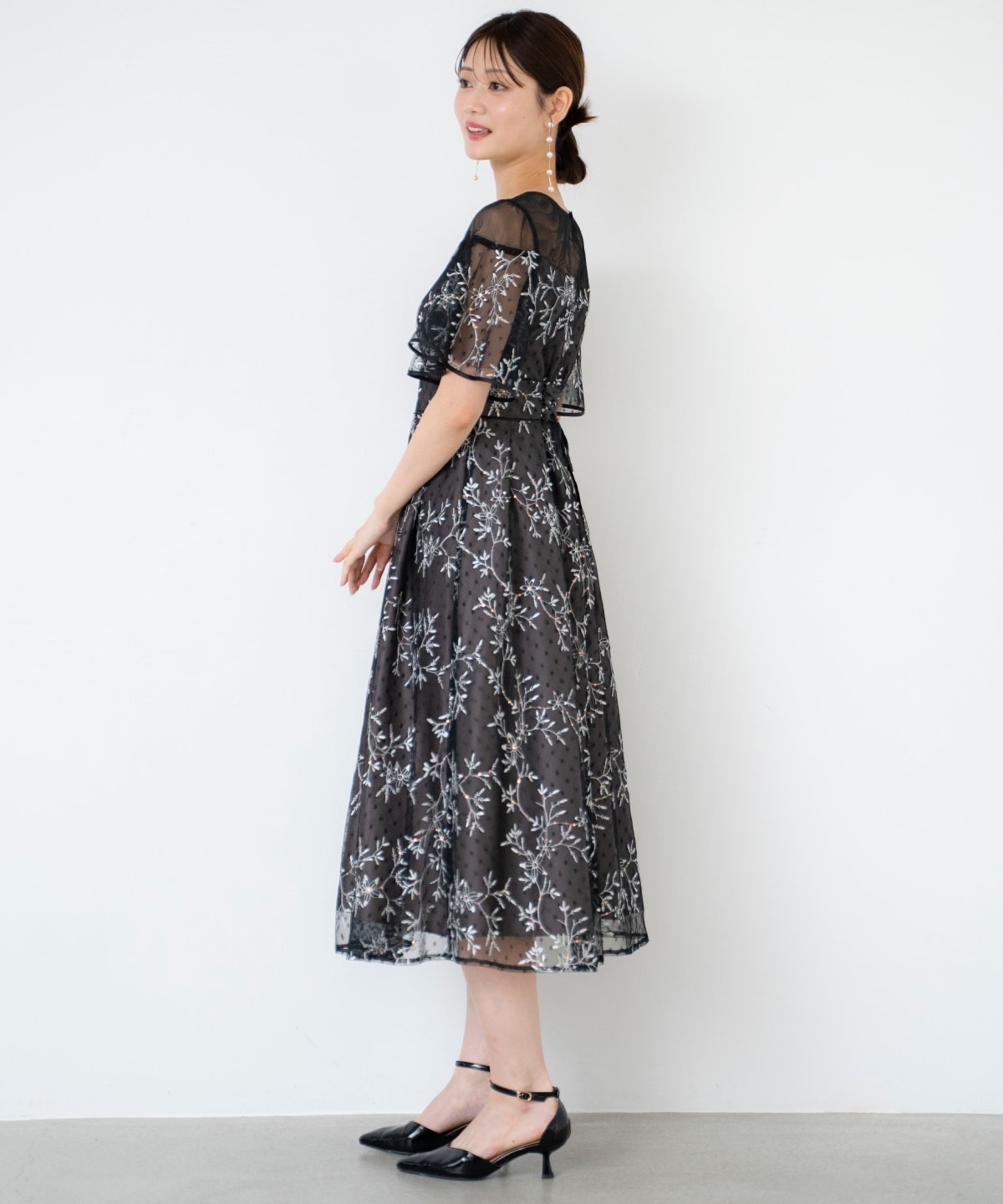 小花柄刺繍ドットチュールドレス