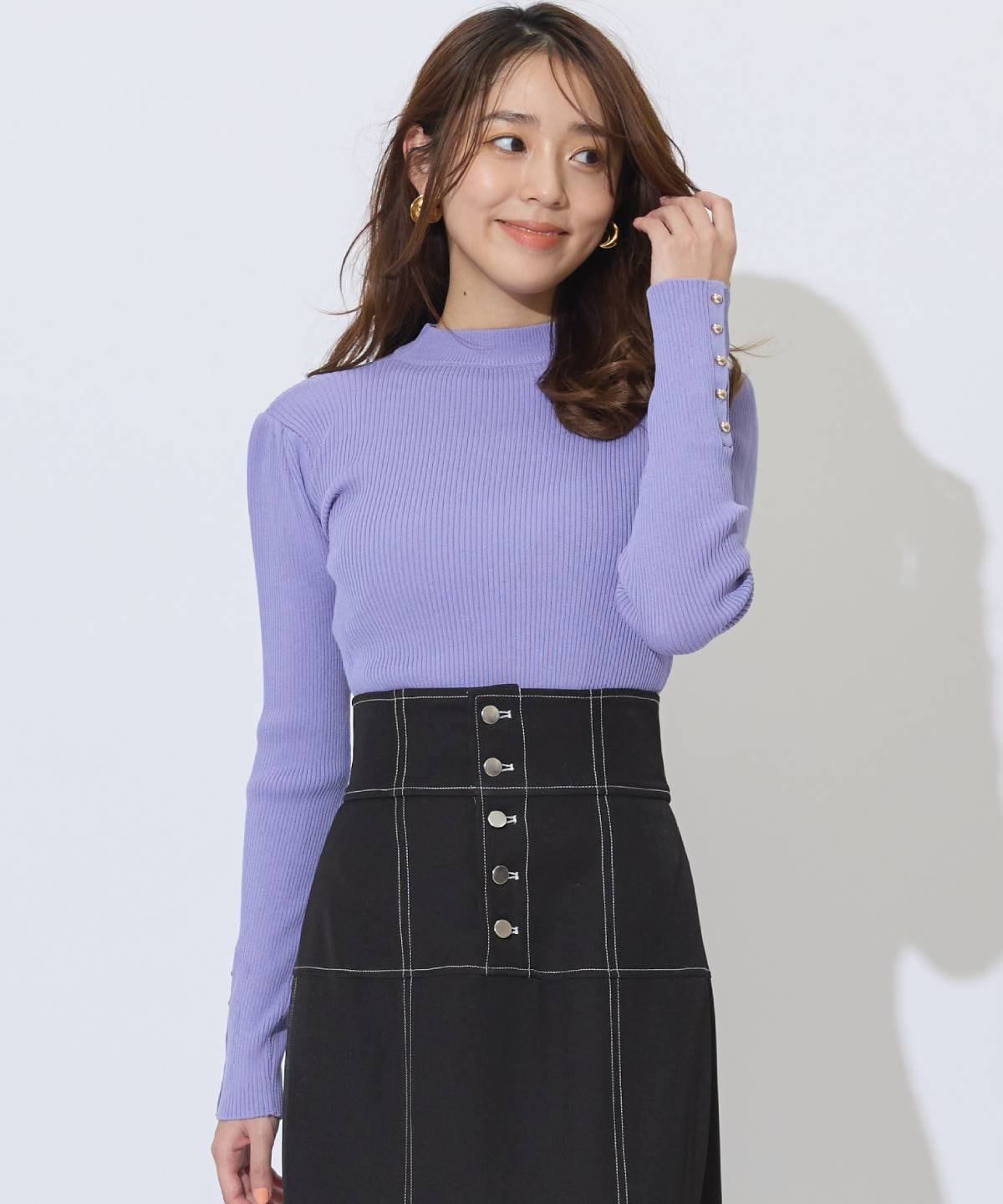 袖ボタンハイネックリブプルオーバー