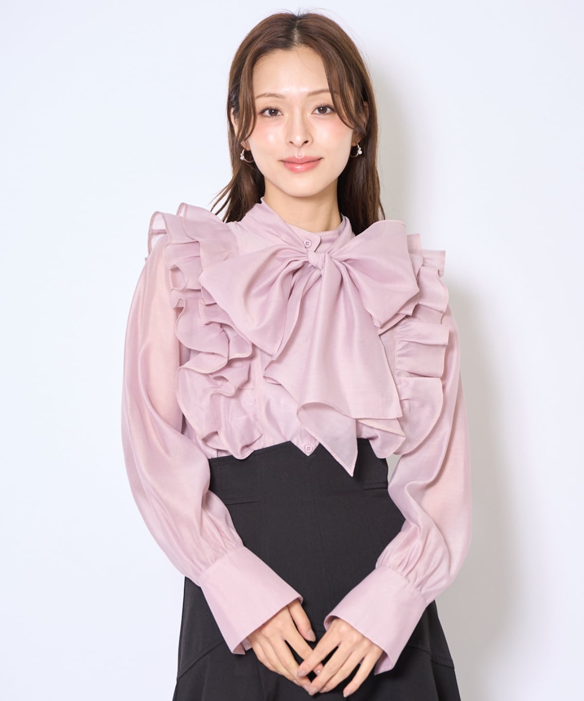 ボウタイフリルシアーブラウス