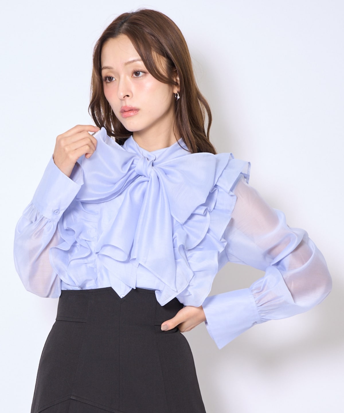 ボウタイフリルシアーブラウス