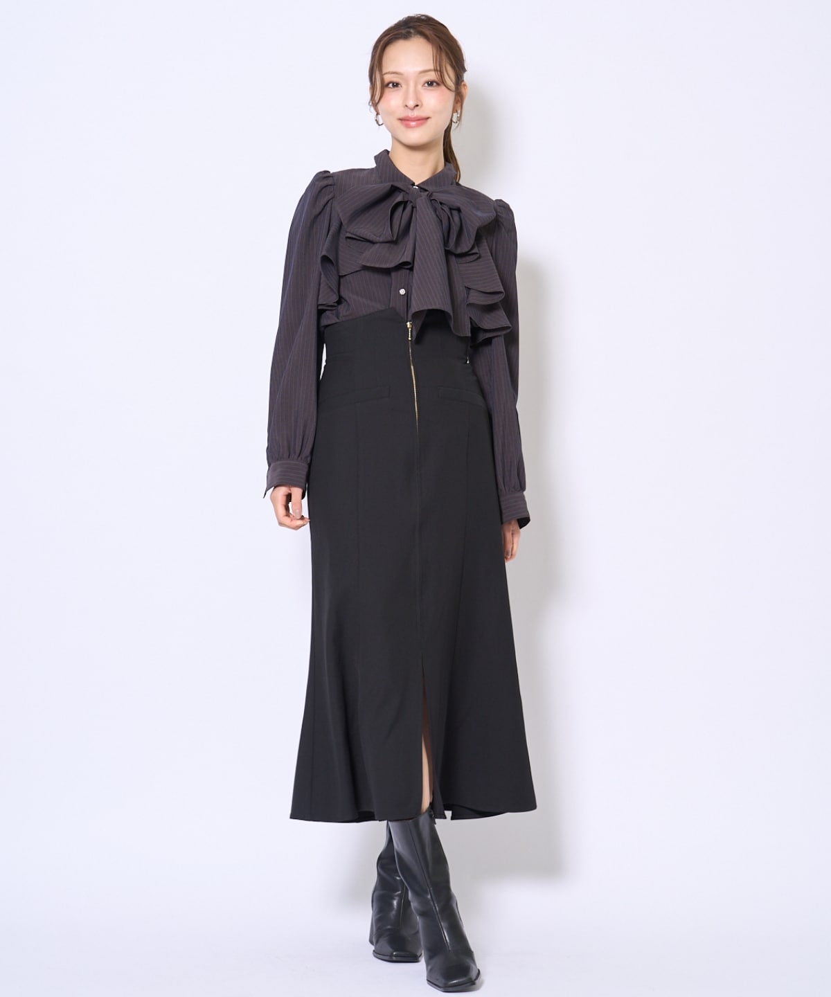 ビジューボタンフリルケープ長袖ブラウス