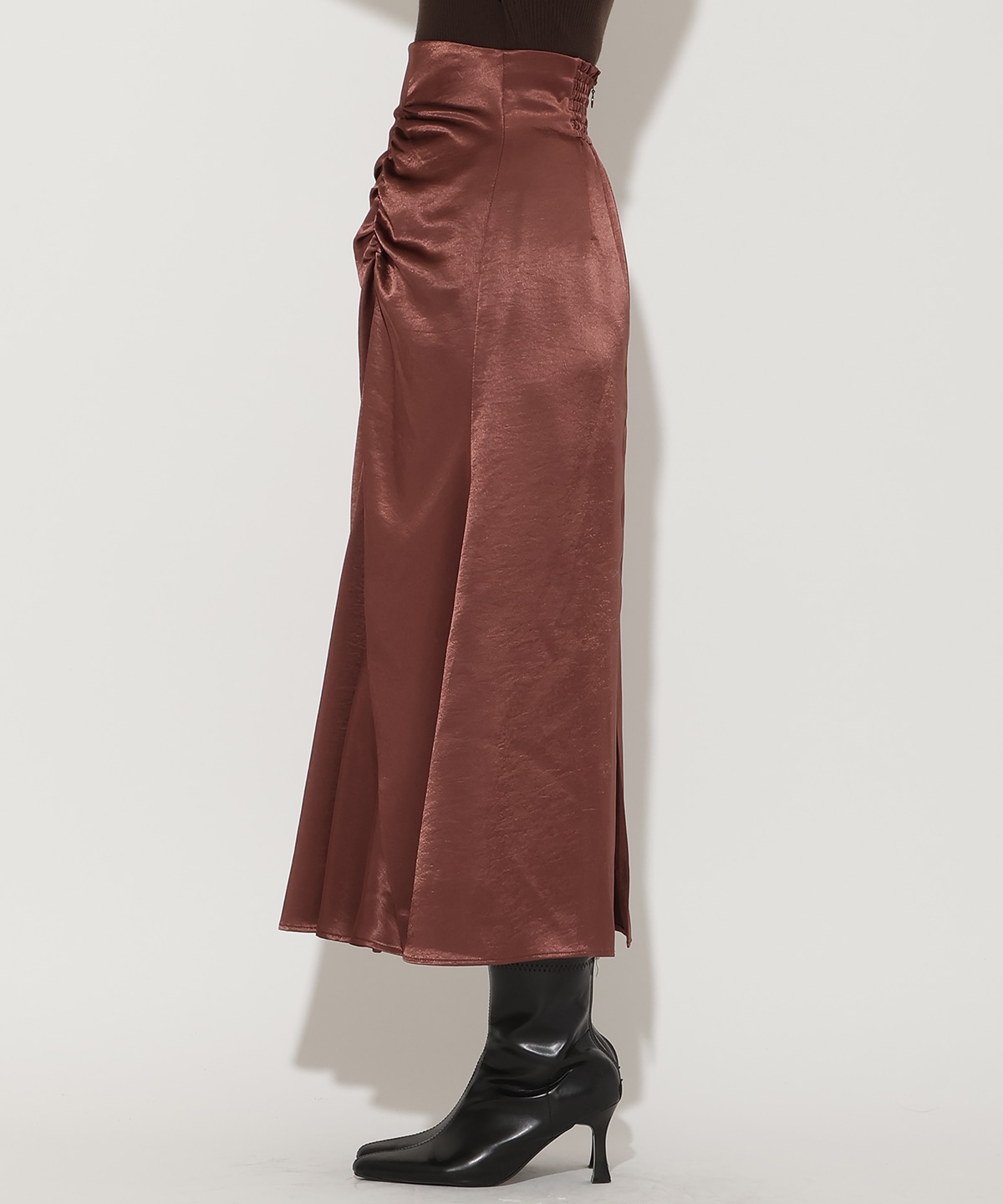 ワンサイドシャーリングサテンスカート