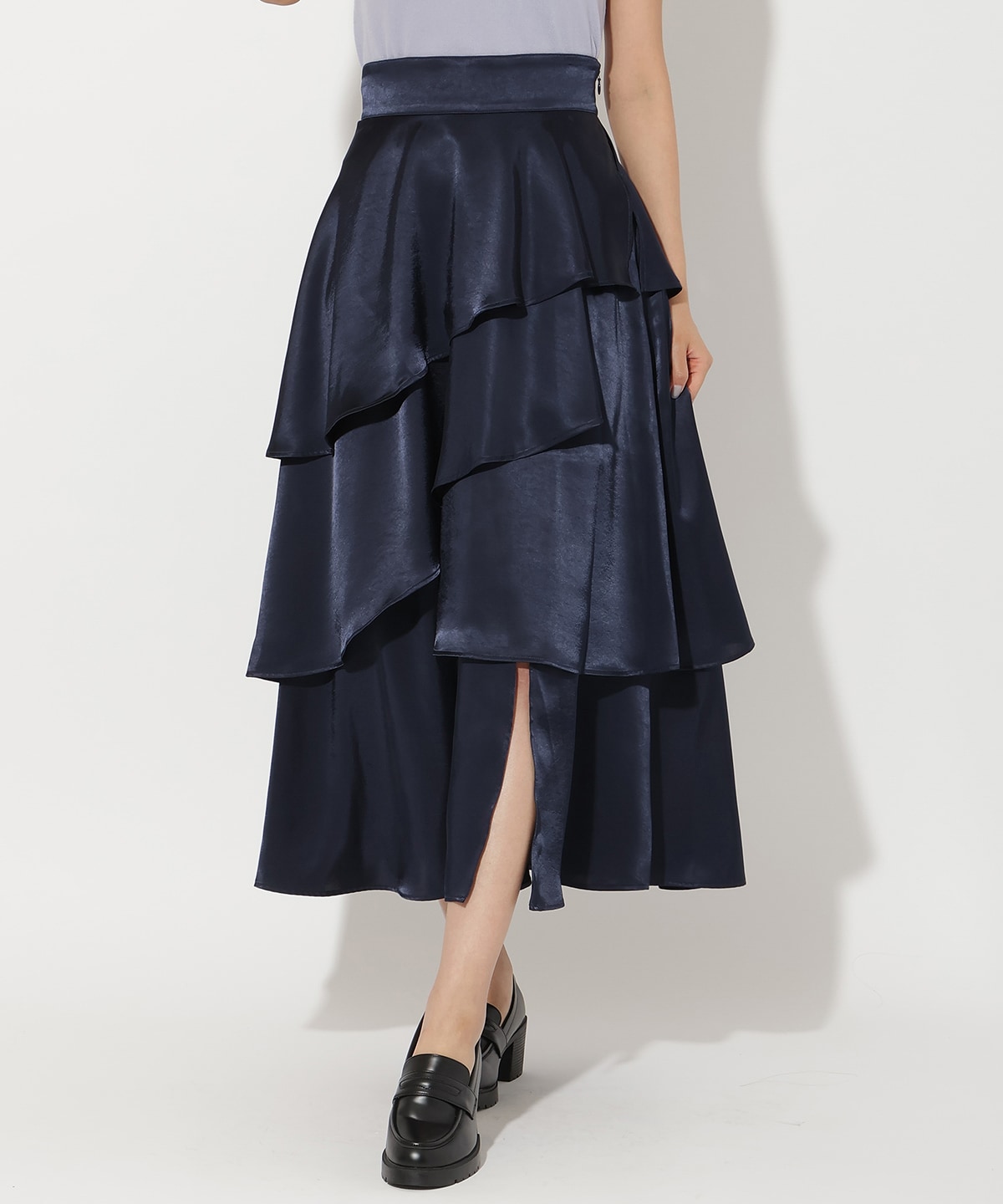 サテンアシメフリルティアードスカート