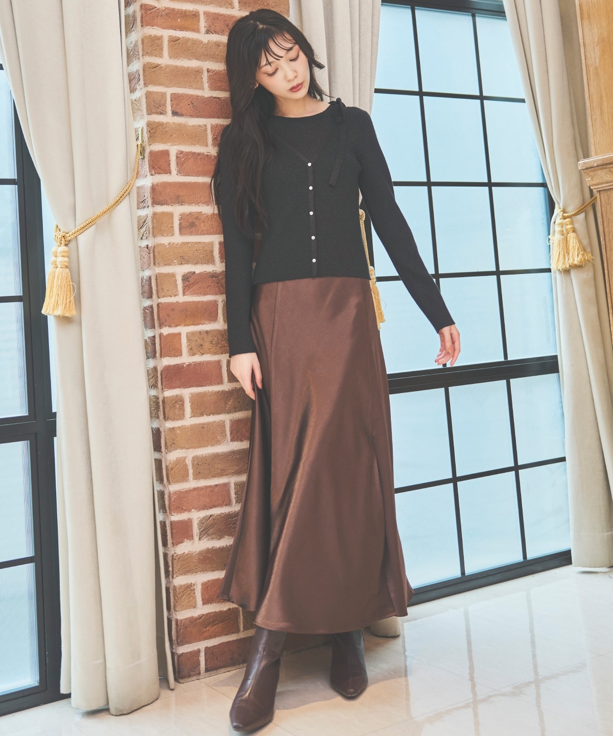 サテンバイアススカート