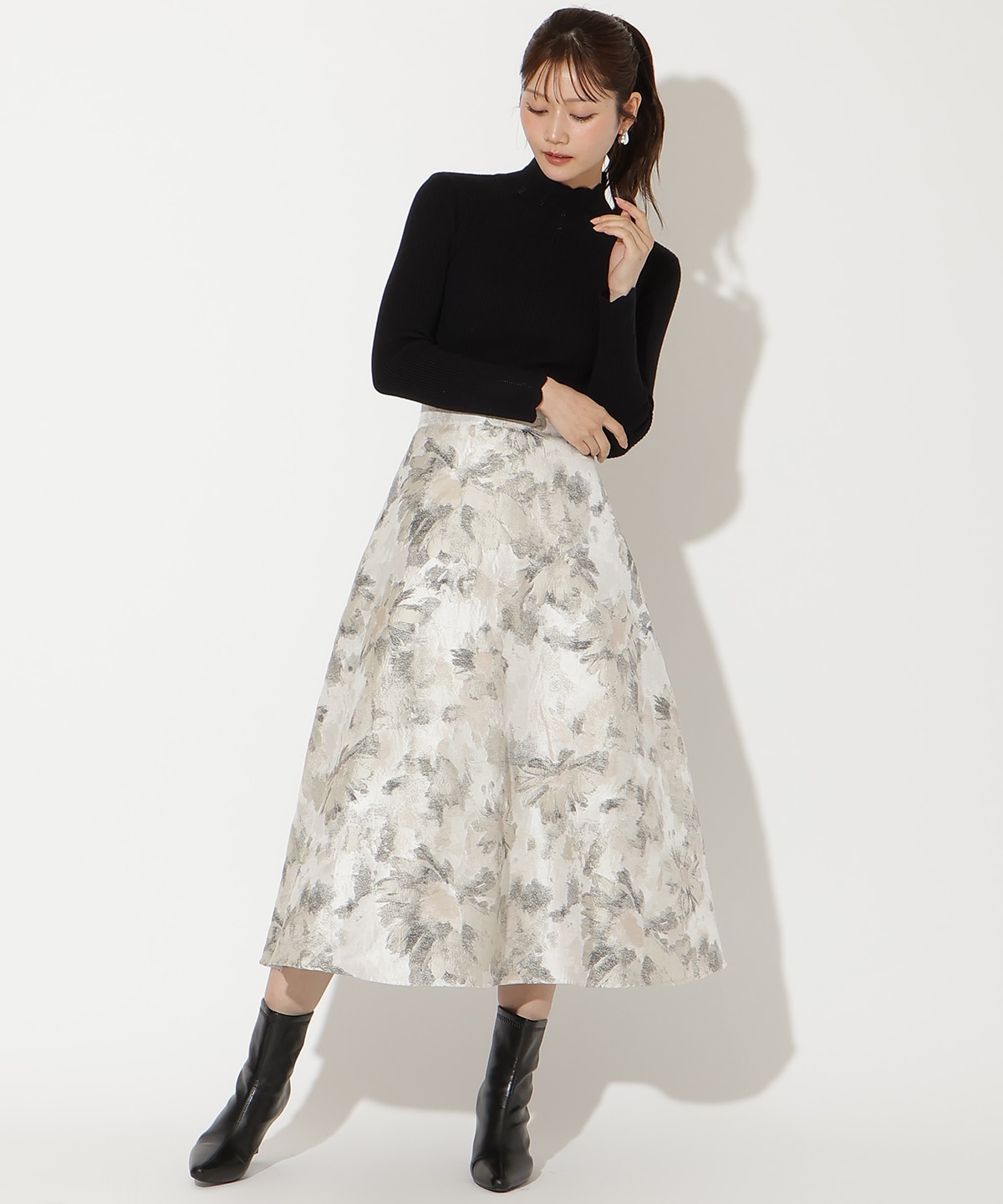 フラワージャガードフレアスカート