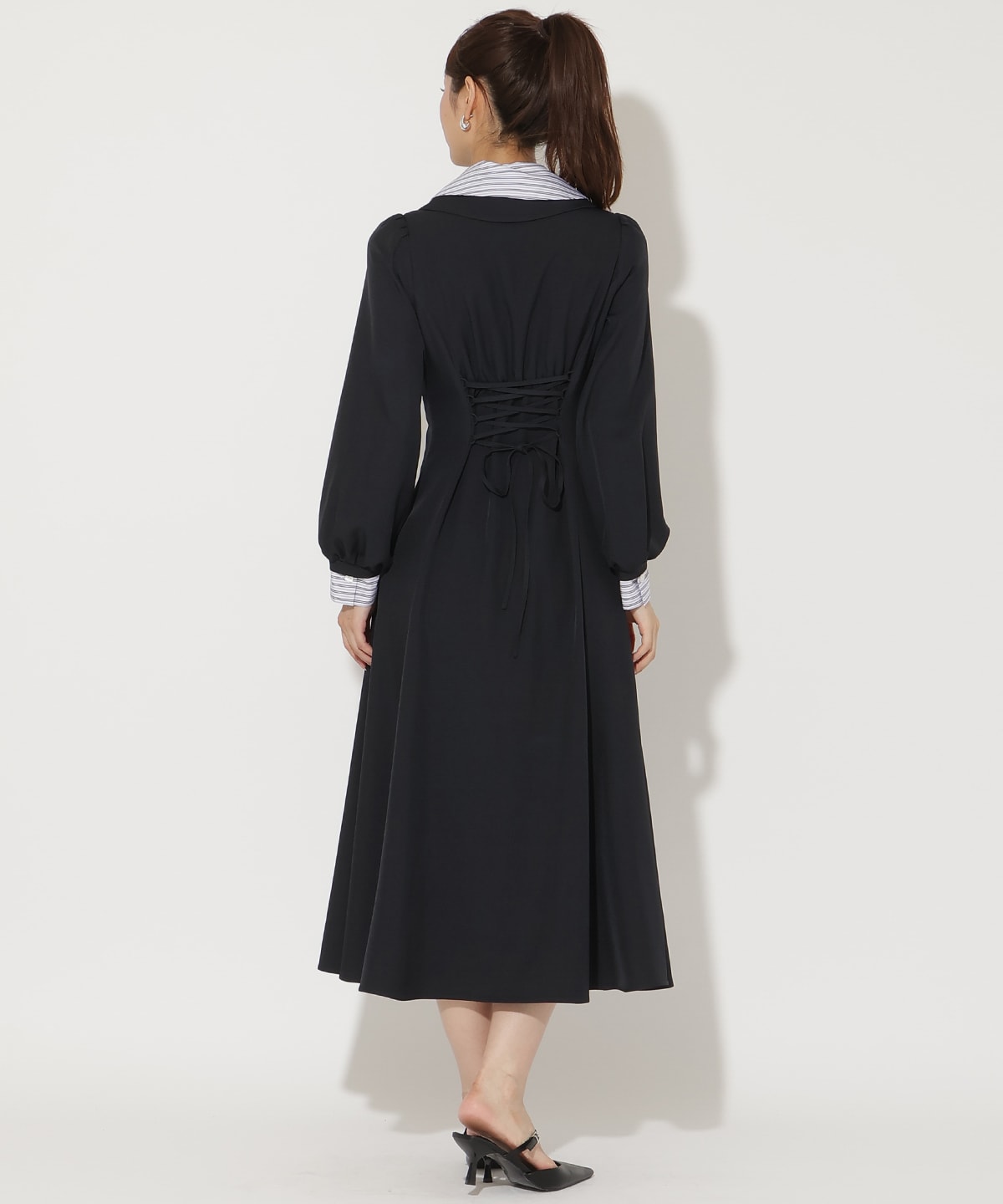 レイヤード襟フロントZIPワンピース