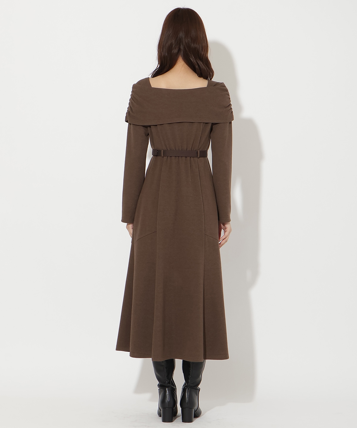 ベルト付きオフショルカットワンピース