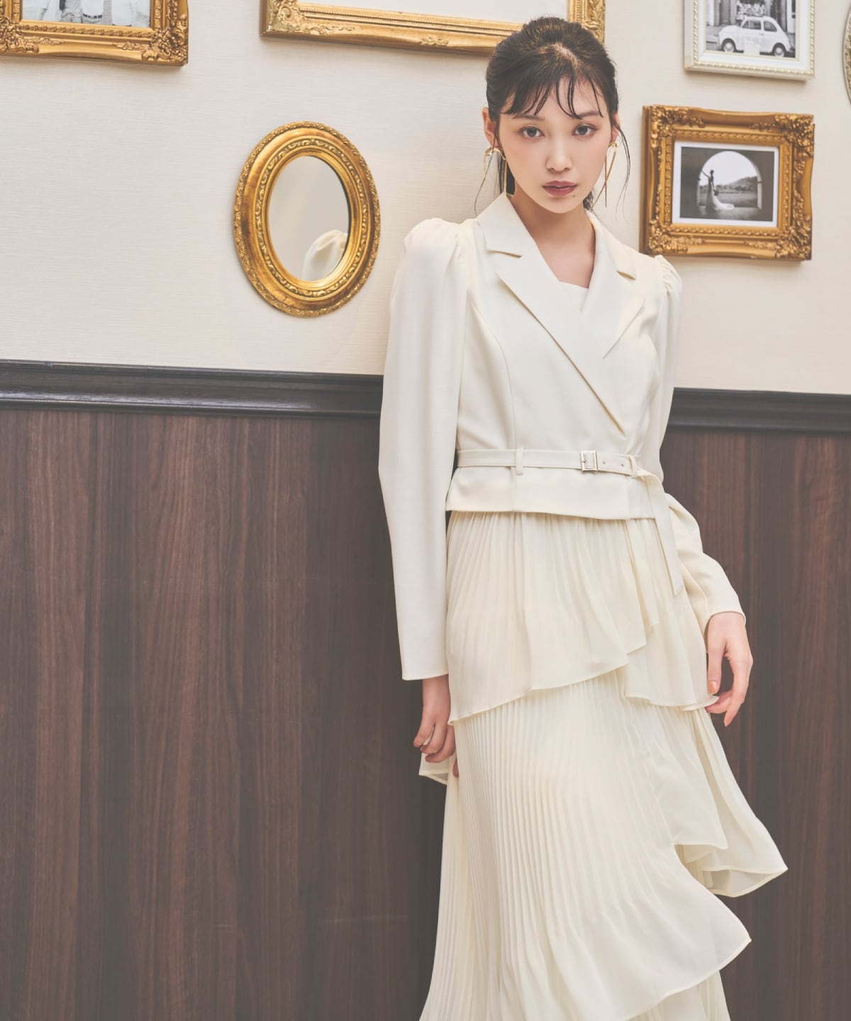 ジャケットレイヤードプリーツワンピース