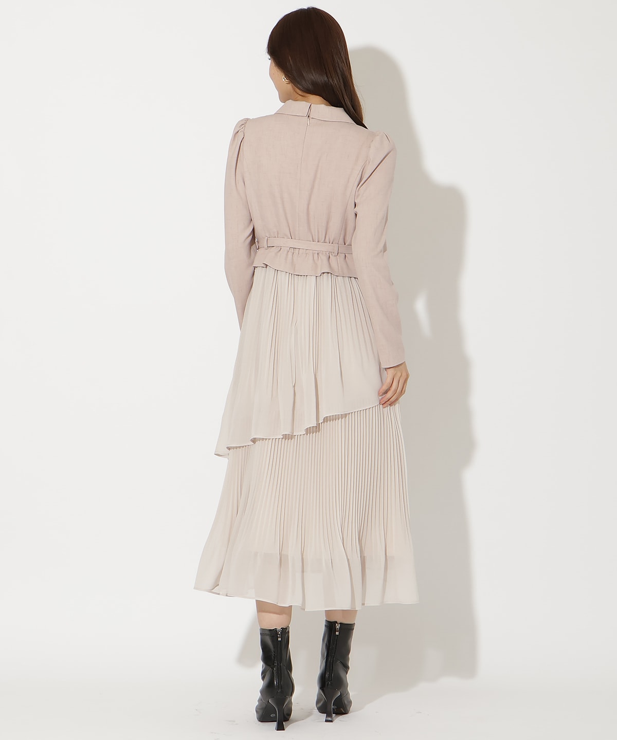 ジャケットレイヤードプリーツワンピース