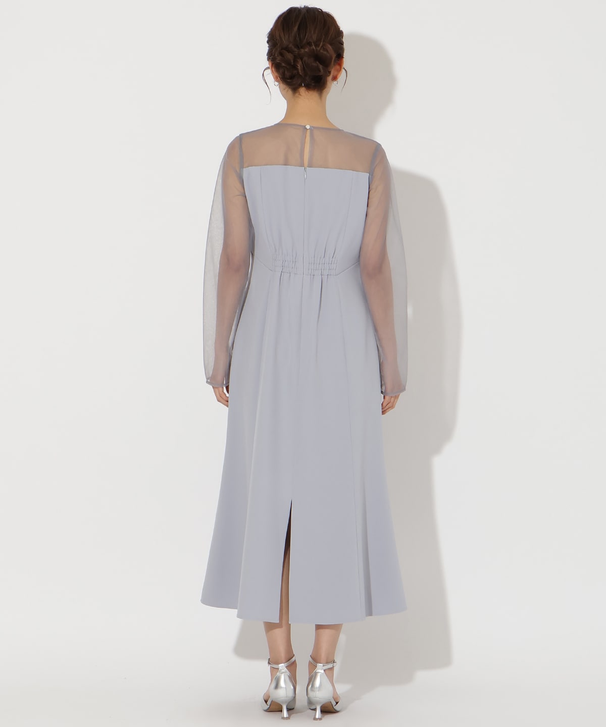 ボリュームフリルドレス