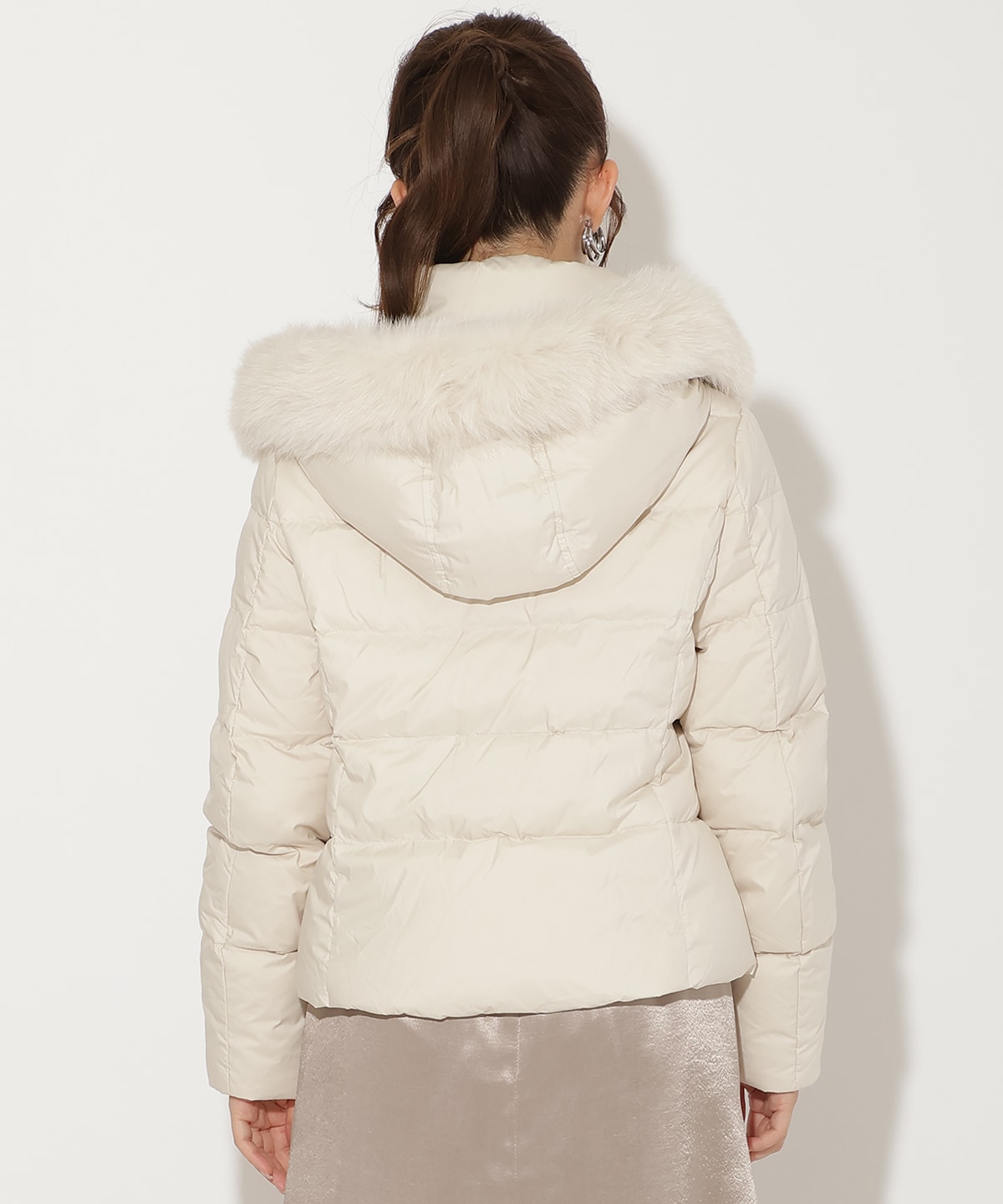 FOXファー付きプレミアムショートダウン(F ベージュ): AND