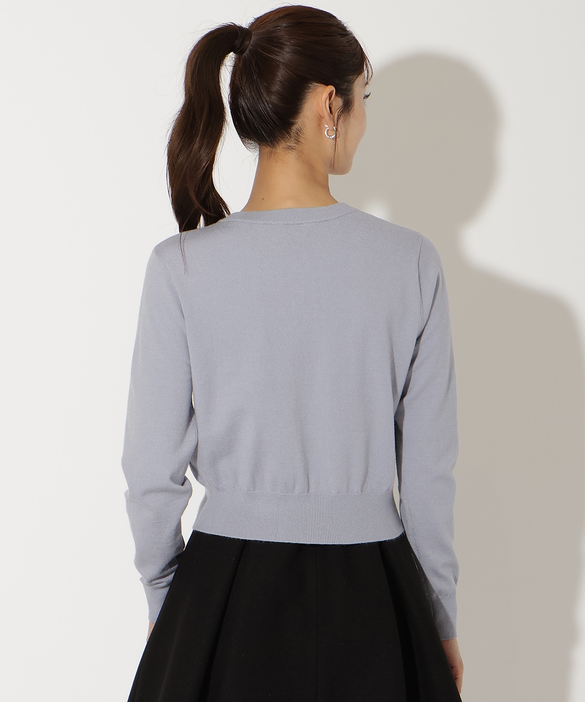 ビジューボタンクルーネックカーディガン