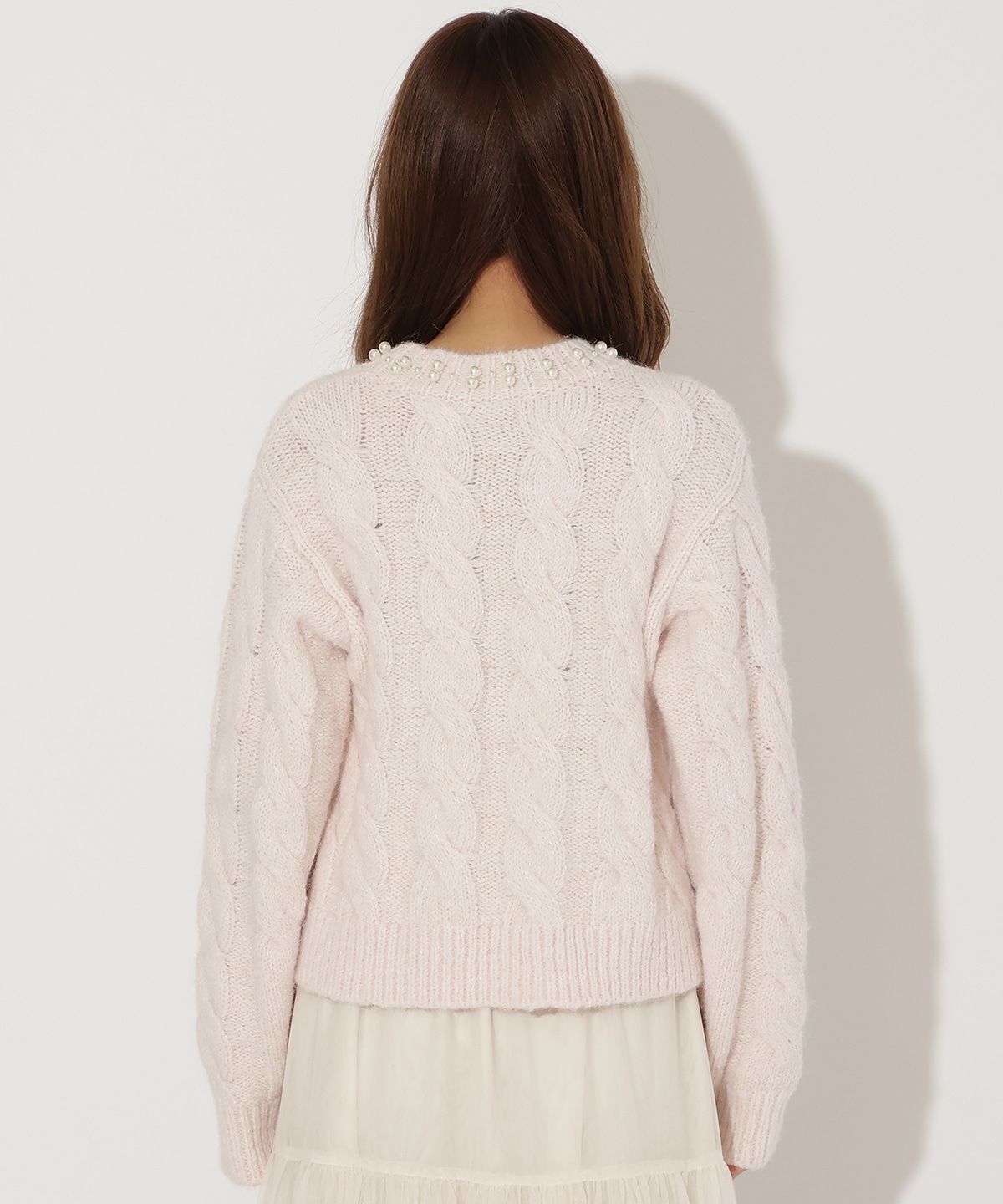 パール襟ケーブルニットプルオーバー