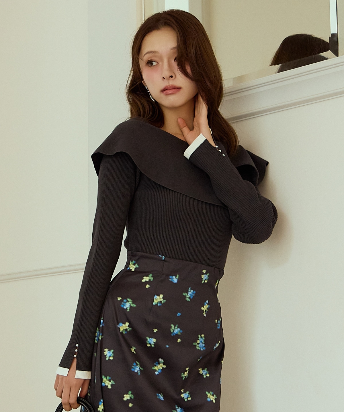 アシンメトリーカラーニットプルオーバー