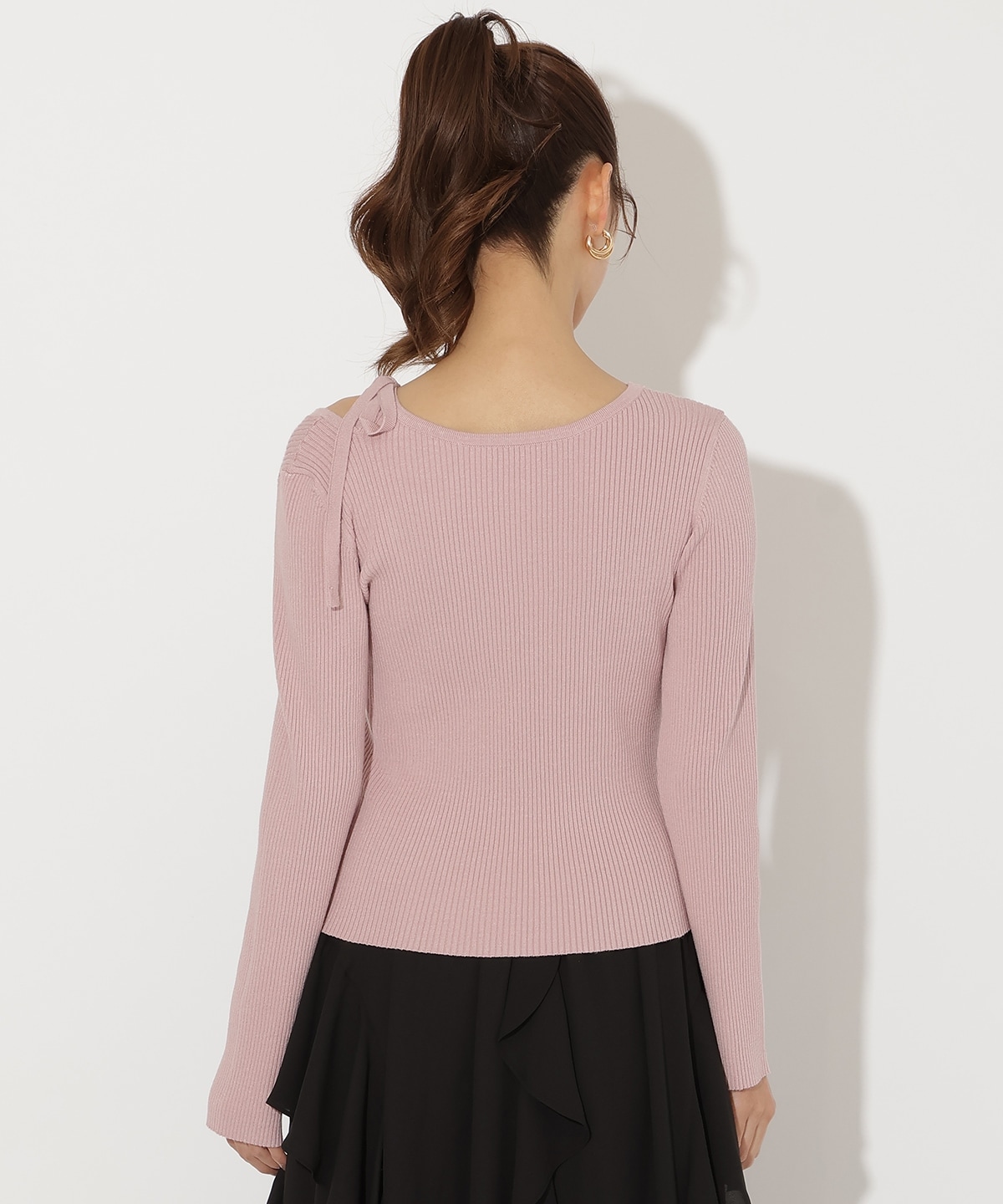 【先行予約受付中】アシメリボンスリットプルオーバー