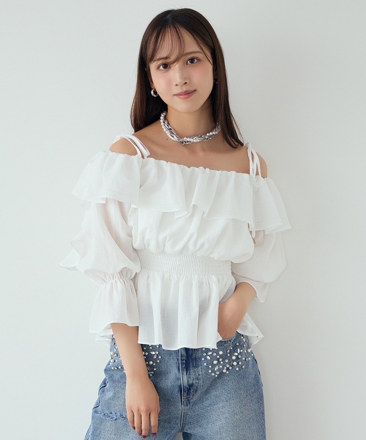 【先行予約受付中】オフショルフリルブラウス