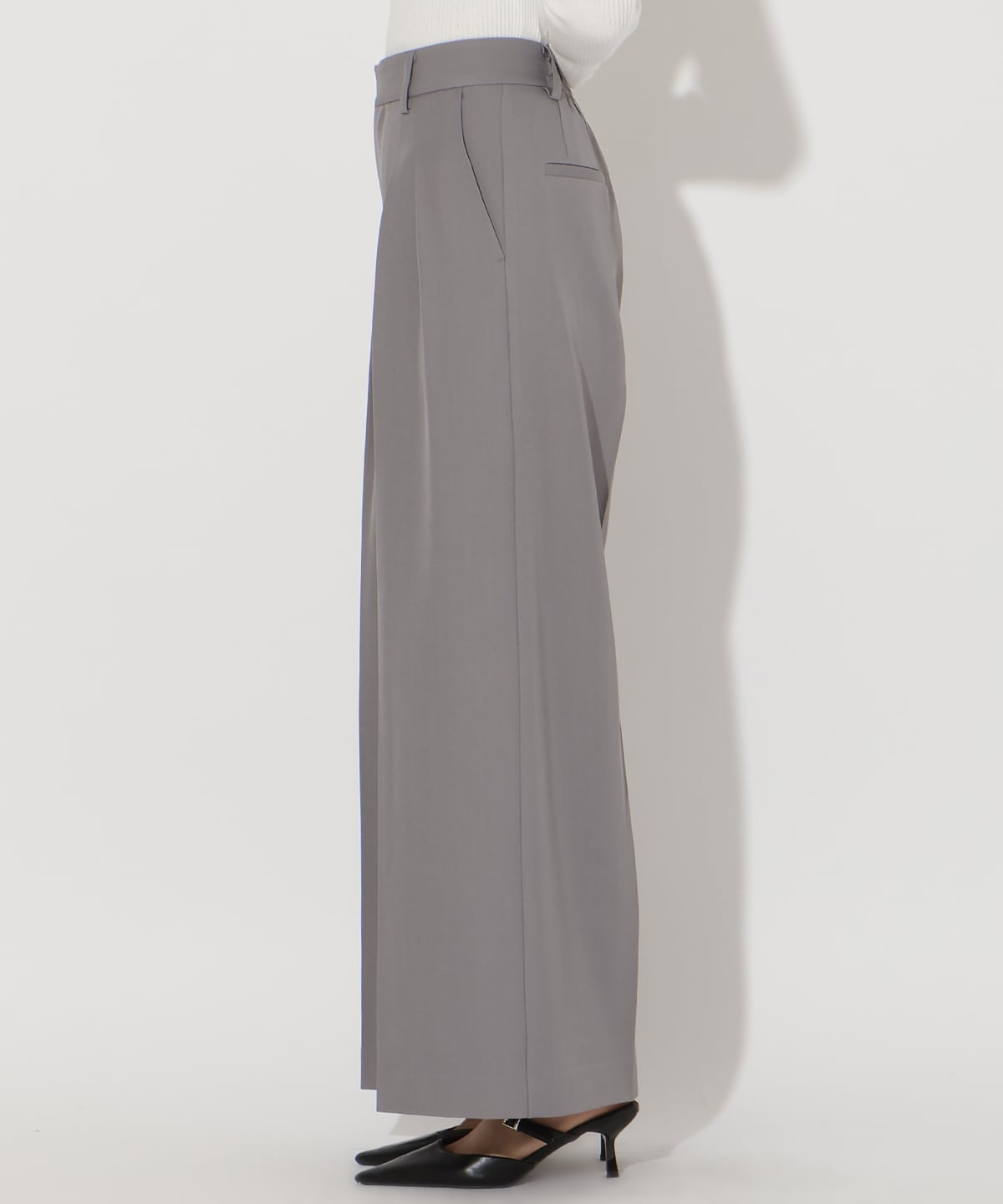 【先行予約受付中】タックワイドパンツ