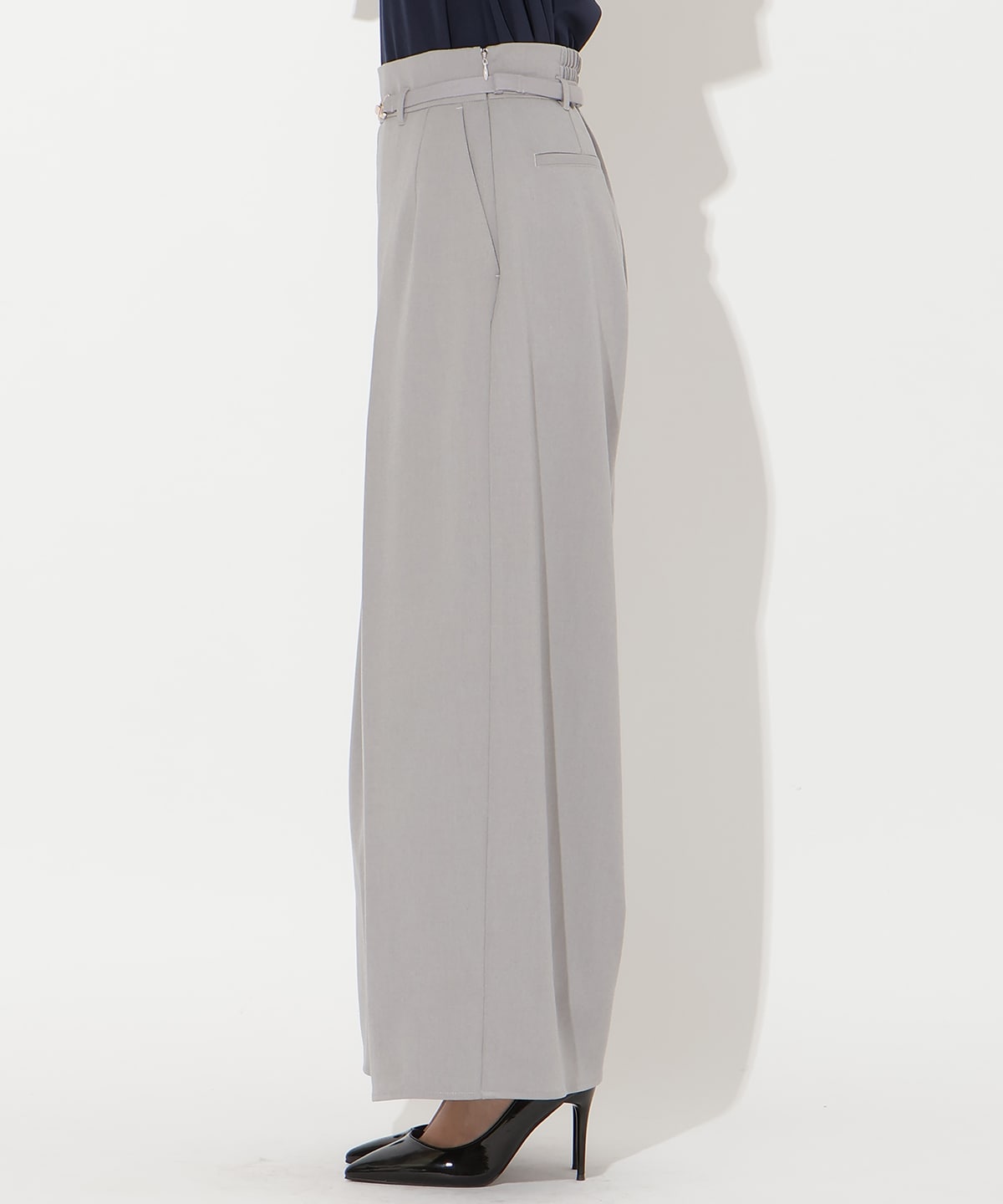 【先行予約受付中】ハイウエストタックワイドパンツ