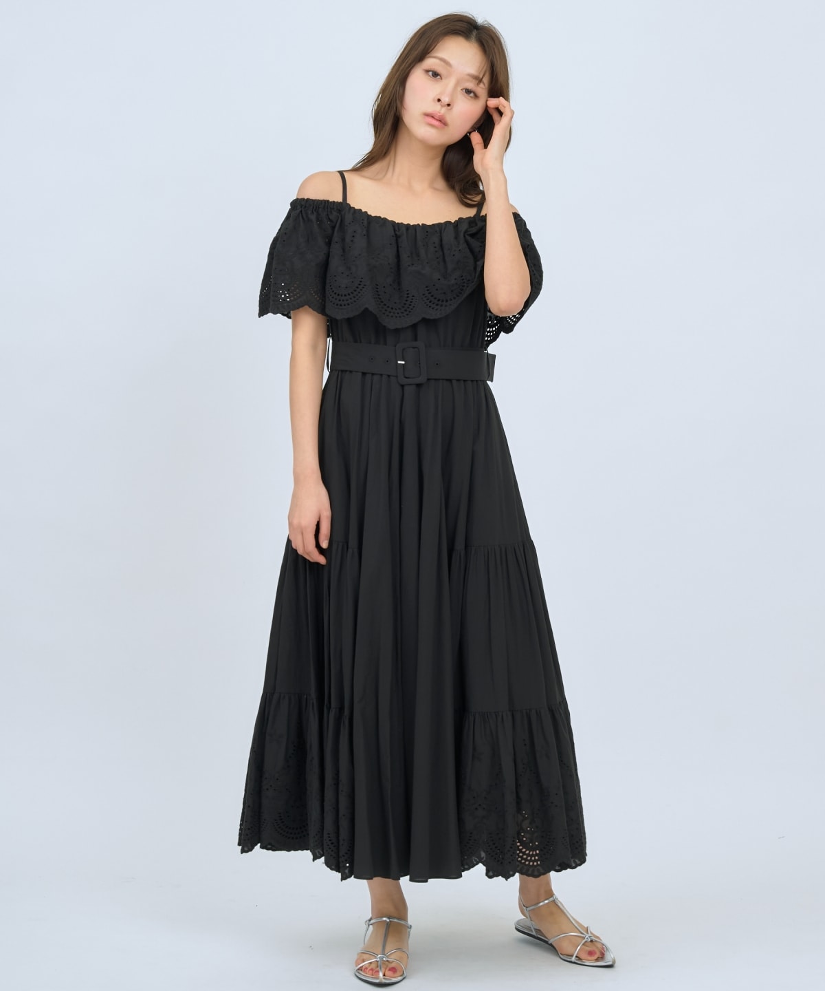 レースオフショルティアードワンピース