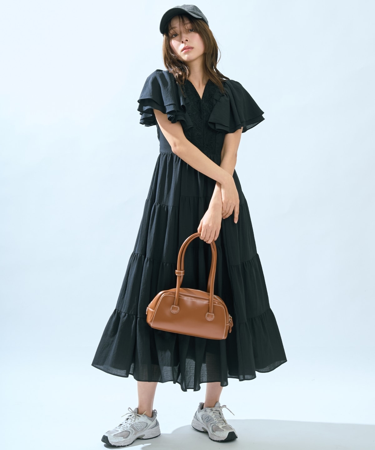 【先行予約受付中】Vネック襟レースティアードワンピース