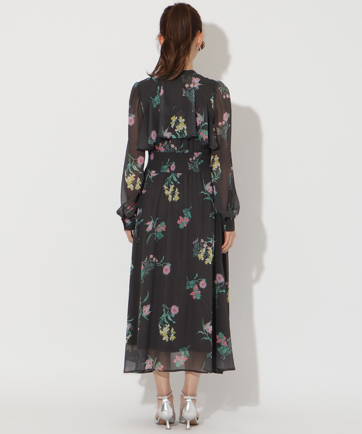 【先行予約受付中】フリルケープフラワープリントワンピース