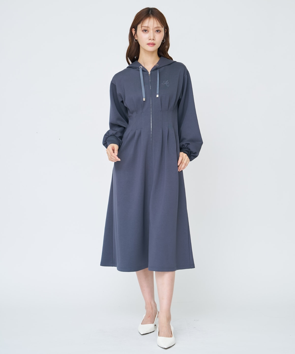 フード付きZIPワンピース