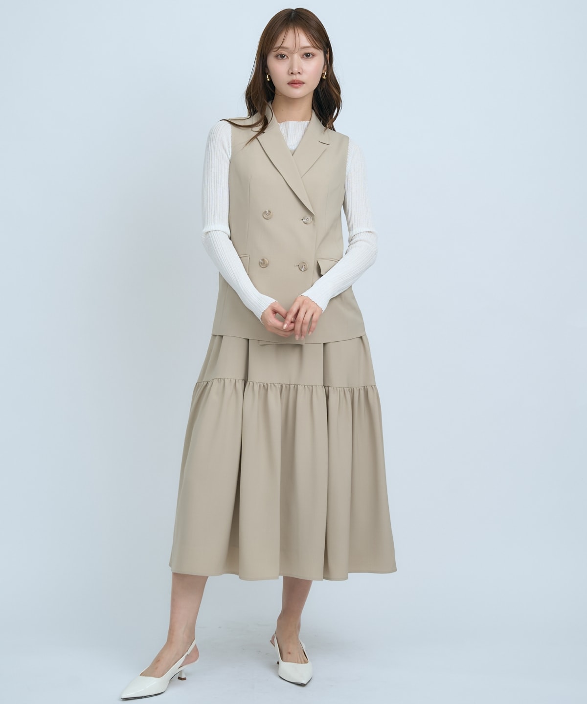 テーラードジレ×ティアードキャミワンピース
