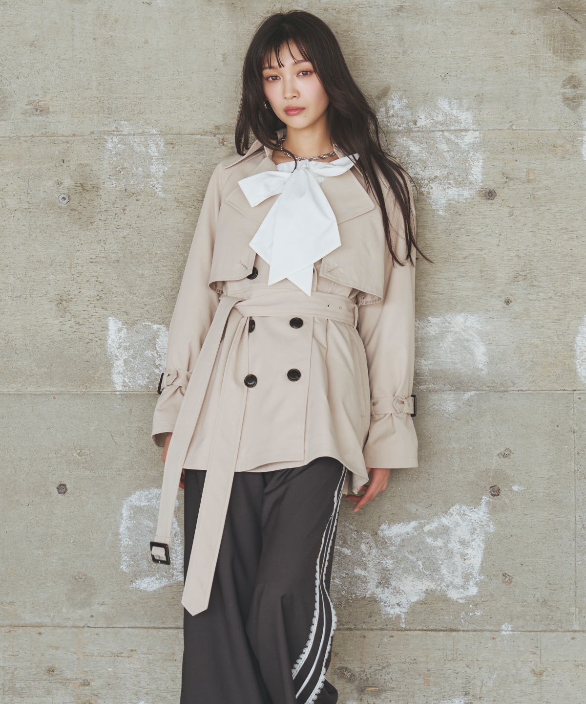 【先行予約受付中】ミドル丈トレンチコート