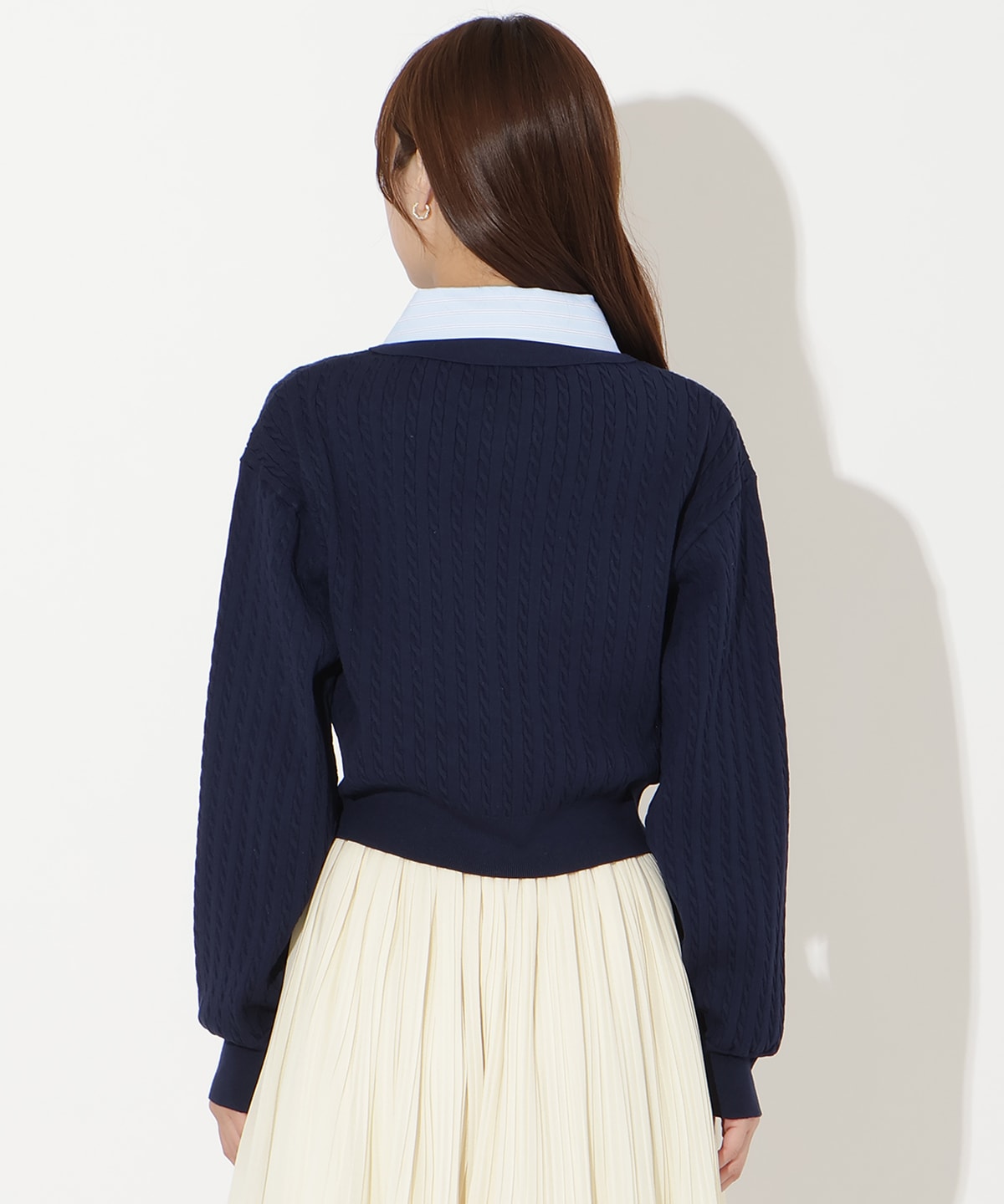 【先行予約受付中】シャツレイヤード風ケーブルカーディガン