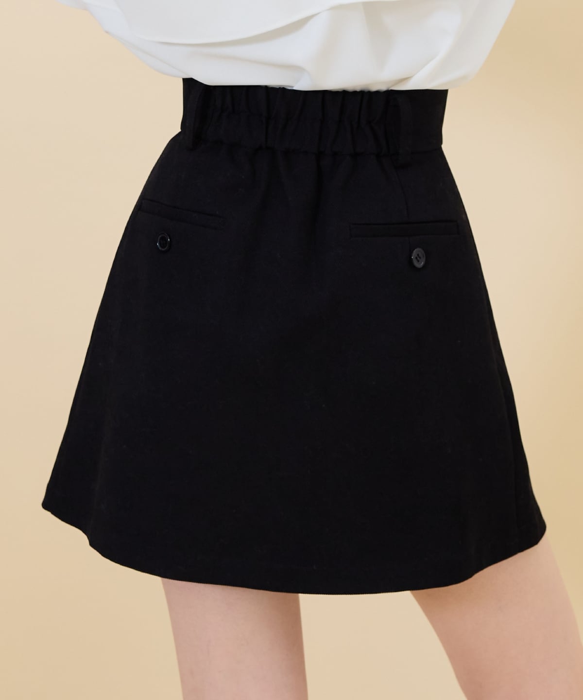 タックプリーツミニスカート