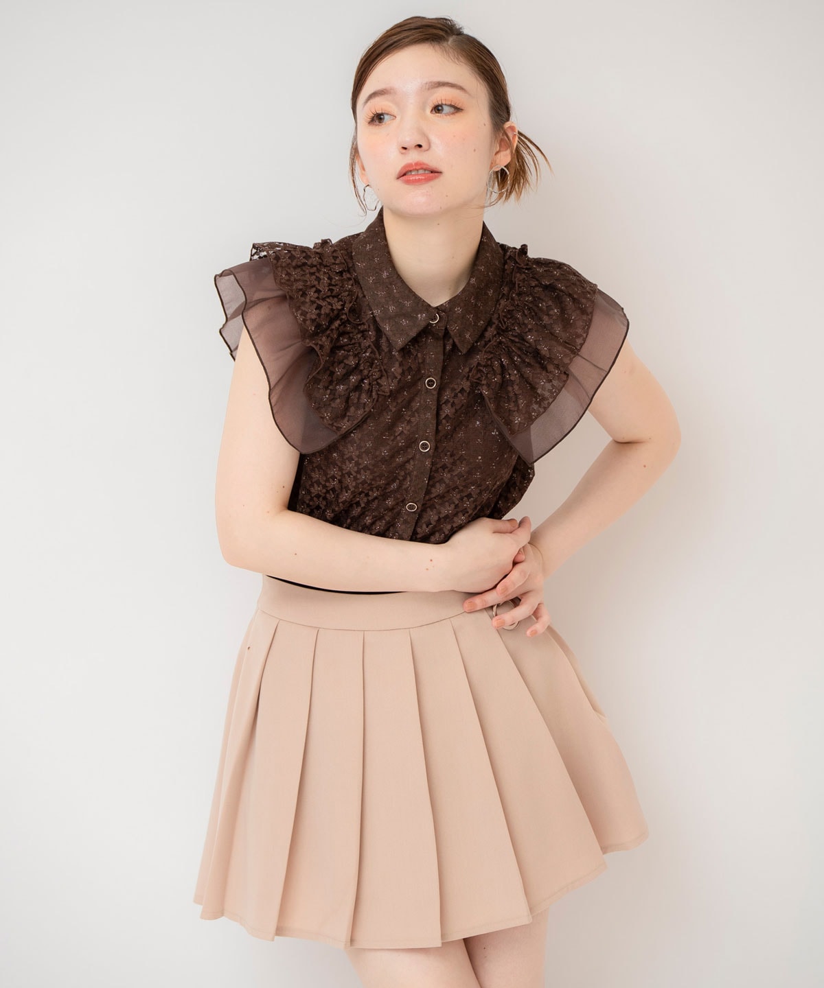 ラメレースフリルスリーブブラウス
