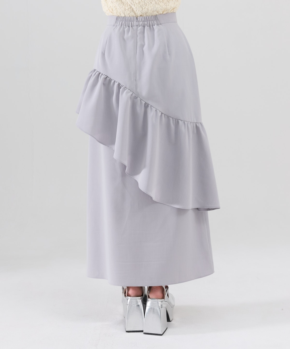 アシメフリルスカート