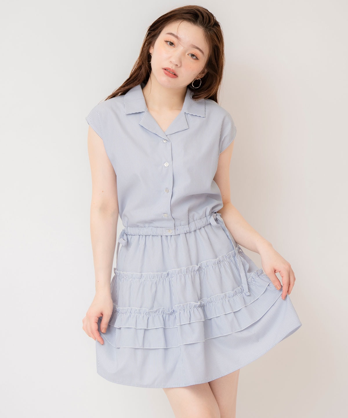 ストライプブラウス×ティアードスカートセットアップ