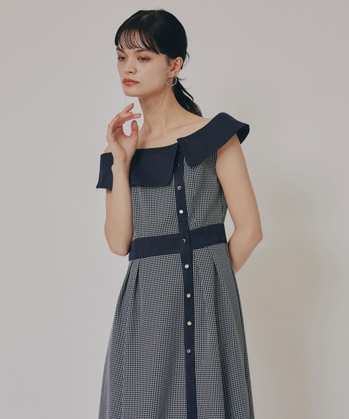 バイカラーアシメショルダーワンピース