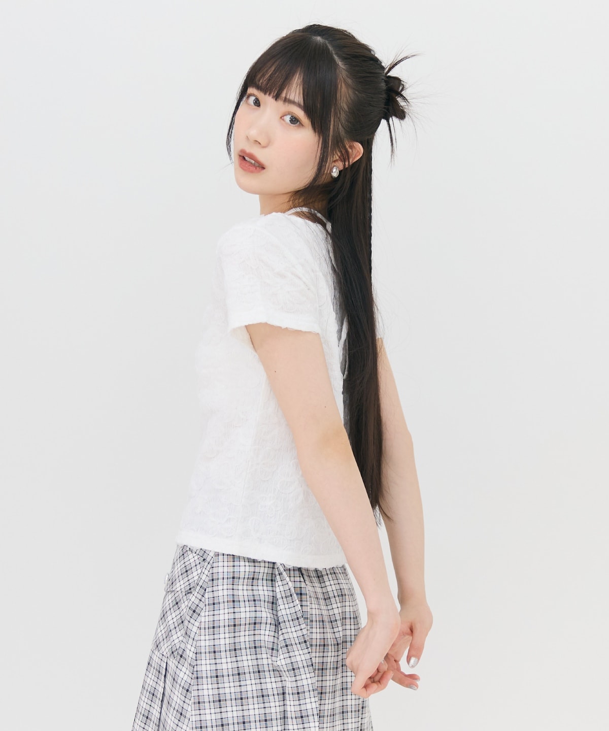 3DフラワーレースコンパクトTシャツ