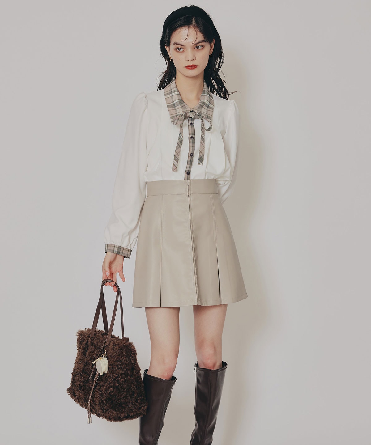 チェックバイカラーリボンタイブラウス