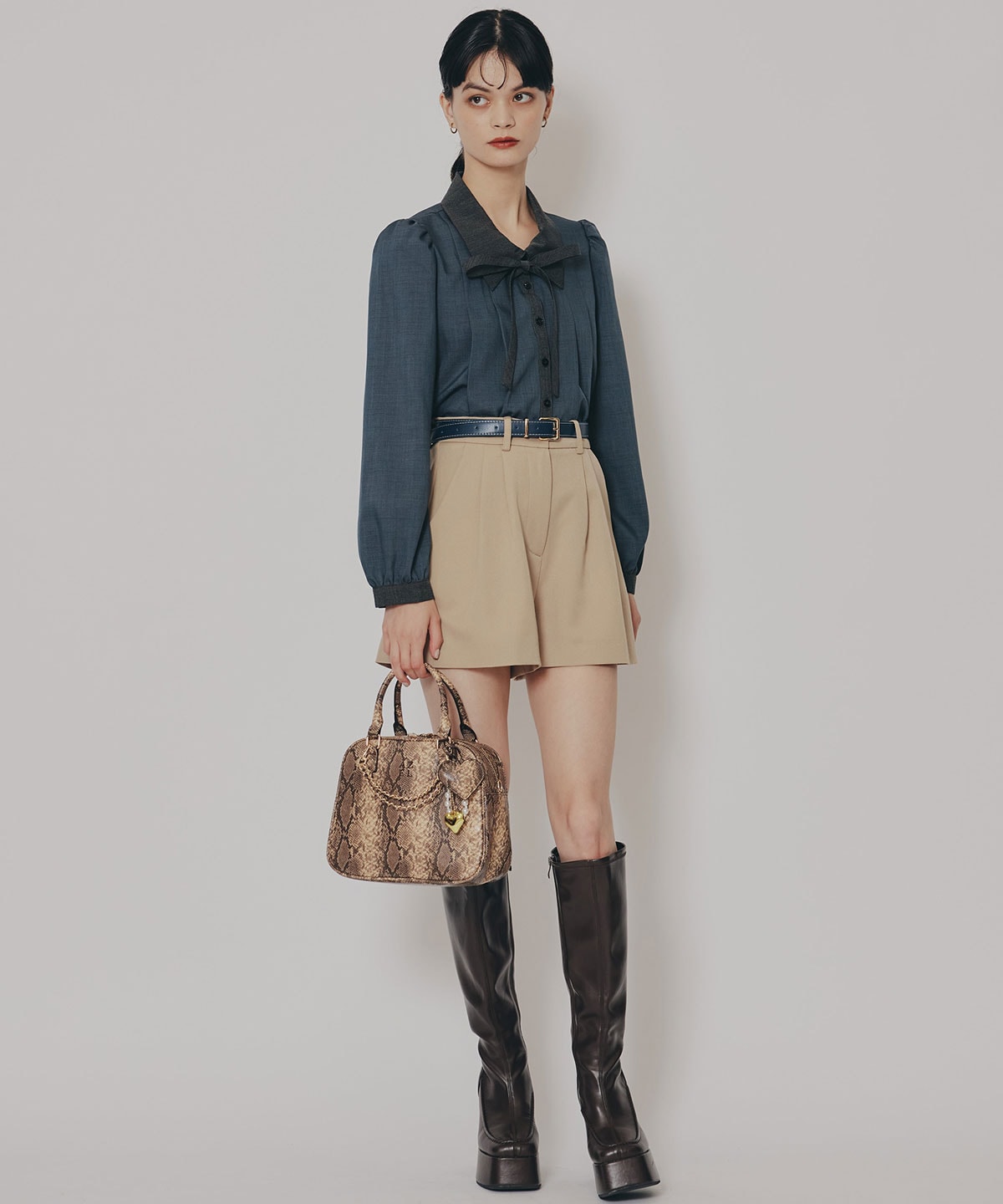 チェックバイカラーリボンタイブラウス