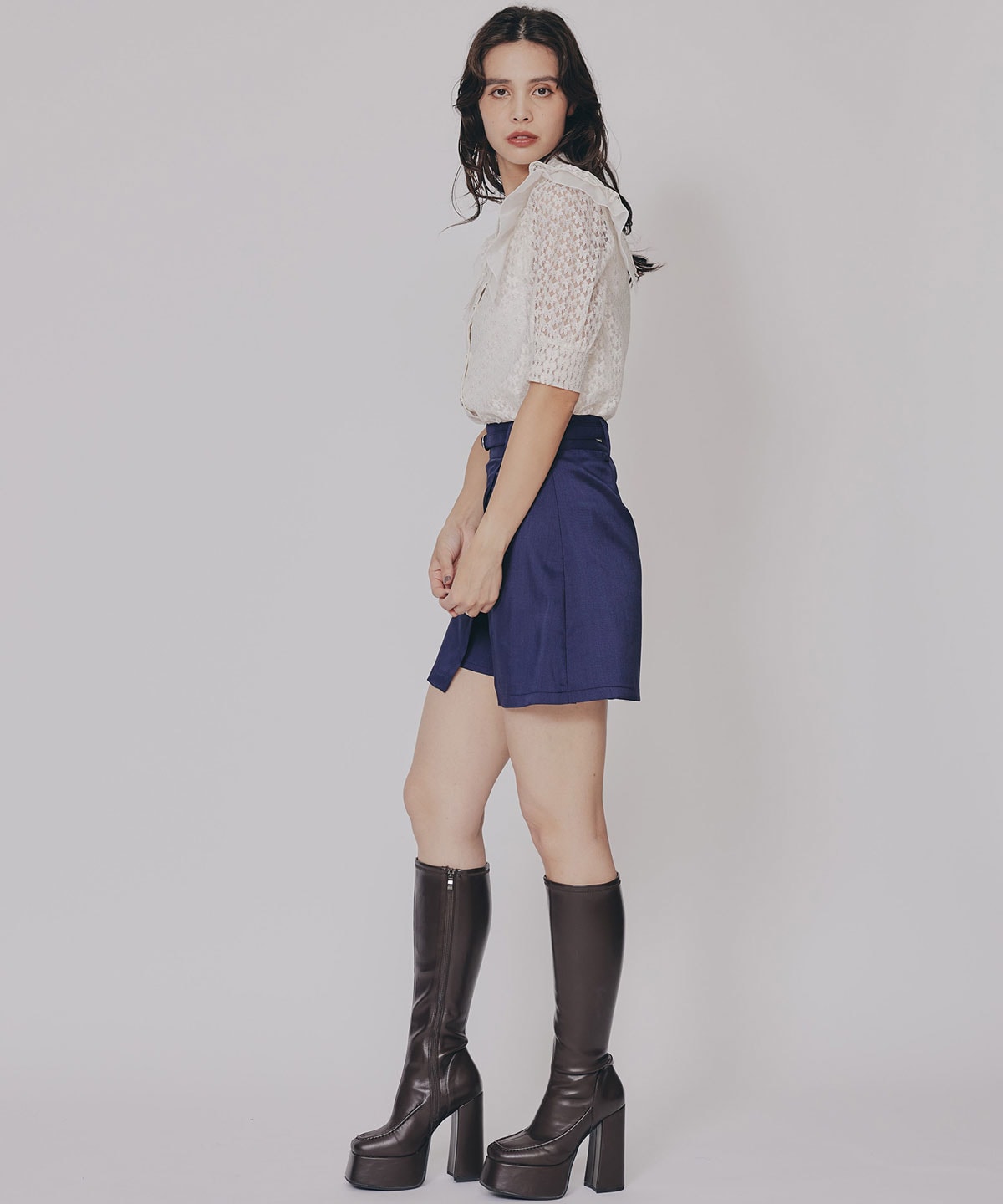 ラメレースフリルハーフスリーブブラウス