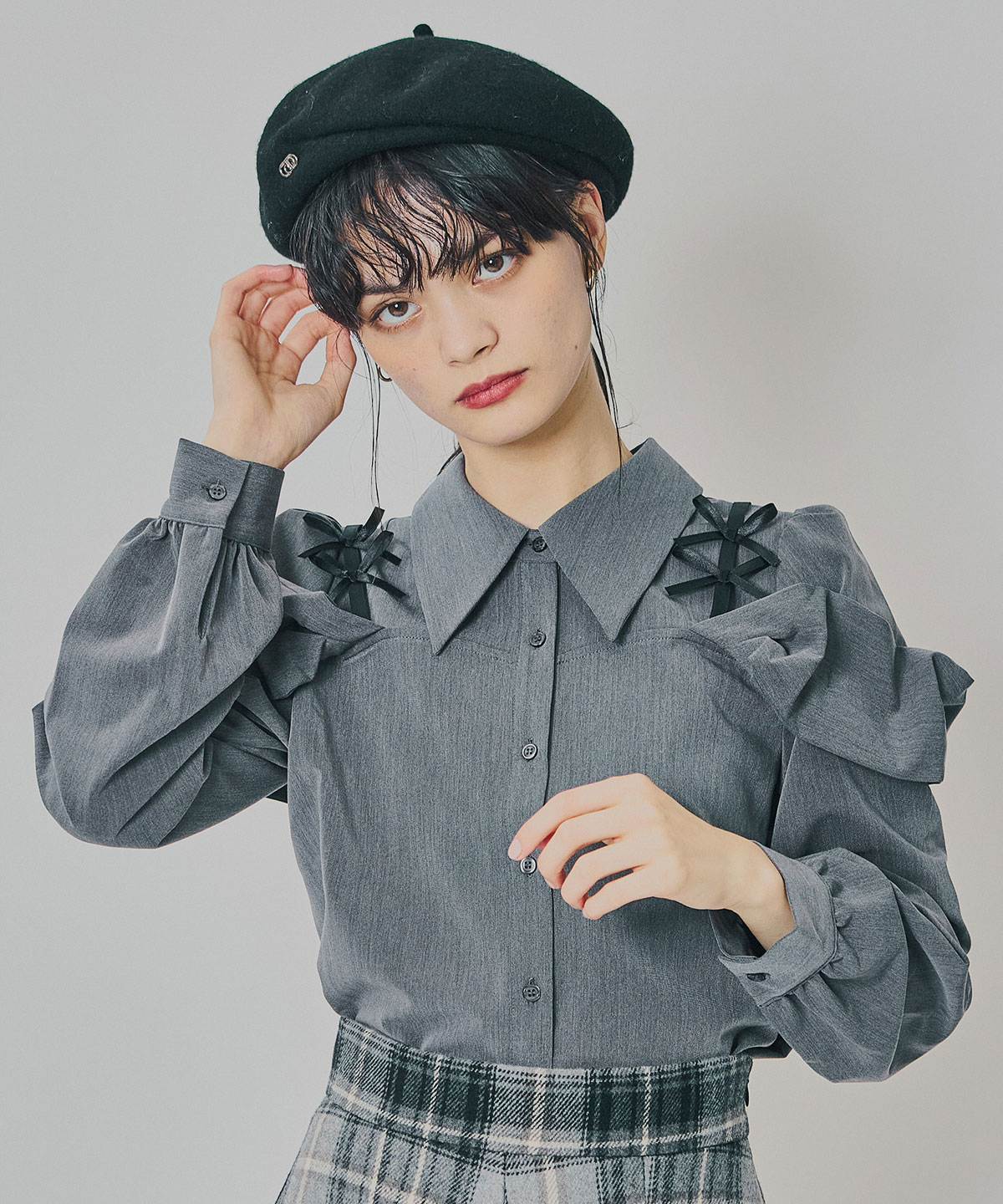 リボンフリルショルダーブラウス